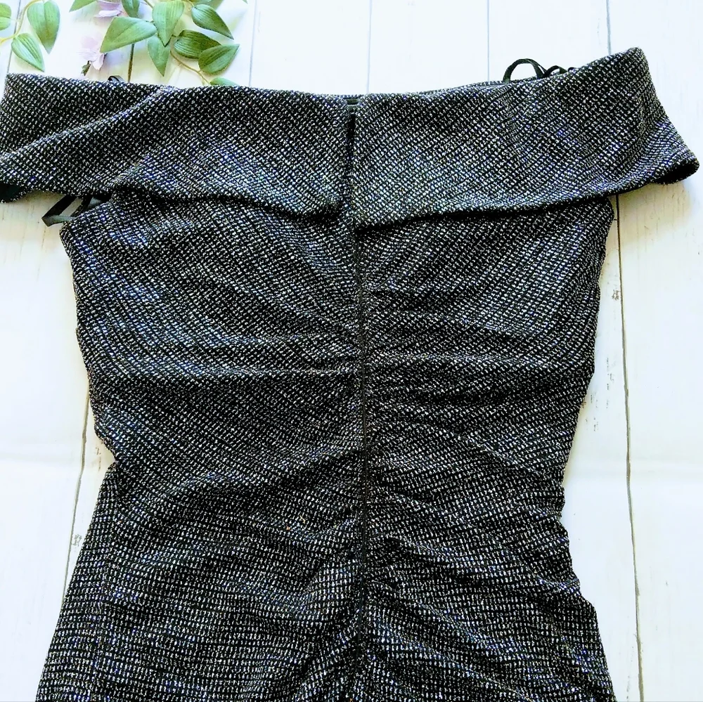 Xscape Evenings Women Metallic Sparkle Gown SIZE 4 Off The Shoulder Black - Picture 7 of 12